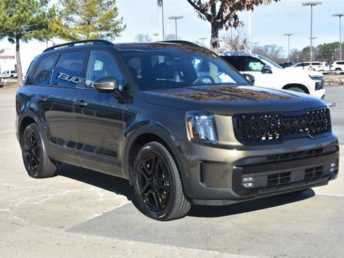 Used 2025 Kia Telluride SX X-Line image 3
