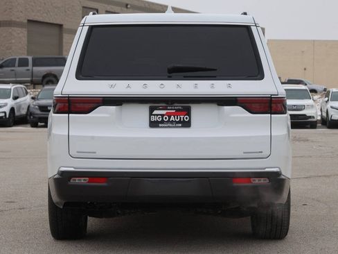 Used 2022 Jeep Wagoneer Series III w/ Premium Group I AWD/4WD image 10
