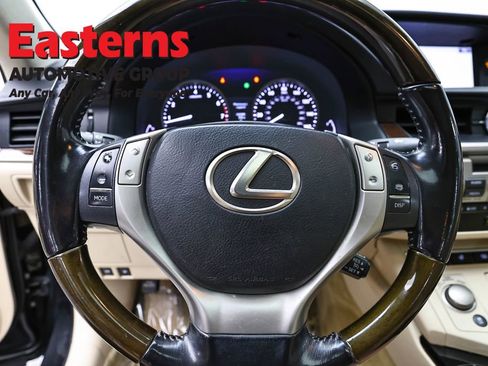 Used 2015 Lexus ES 350 w/ Luxury Package FWD image 10