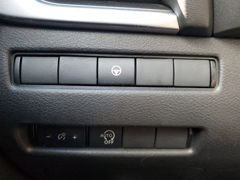 Certified 2023 Nissan Rogue SV image 29