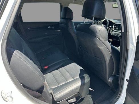 Used 2017 Kia Sorento FWD w/ LX Convenience Package image 15