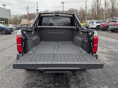Used 2024 Toyota Tacoma 4x4 Double Cab Hybrid image 13