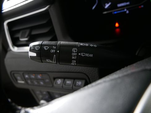 Used 2022 GMC Yukon Denali image 31