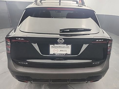 New 2026 Nissan Kicks SV w/ Charging Package image 6