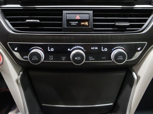 Used 2018 Honda Accord EX-L image 30