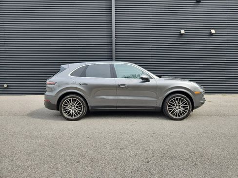Used 2019 Porsche Cayenne Base image 6