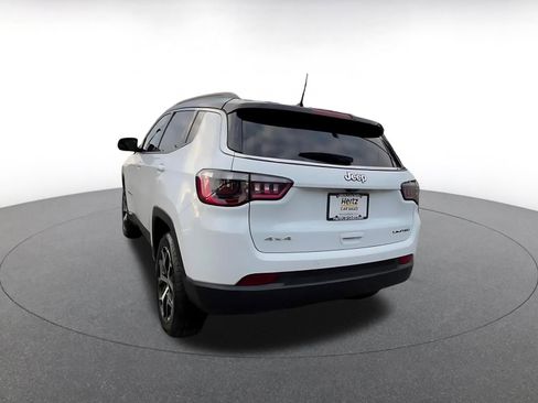 Used 2025 Jeep Compass Limited image 11