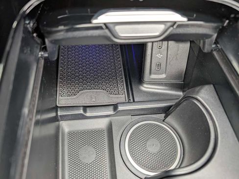 Certified 2025 Mercedes-Benz GLC 300 4MATIC image 28