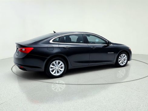 Used 2025 Chevrolet Malibu LT FWD image 8