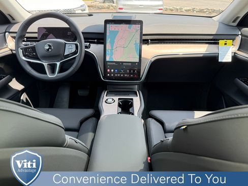 New 2025 Volvo EX90 Plus image 2