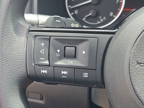 Used 2021 Nissan Rogue S FWD image 27