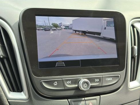 Used 2025 Chevrolet Malibu LT FWD image 24