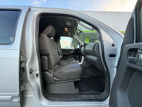 Used 2010 Nissan Pathfinder SE w/ SE Premium Journey Pkg image 7