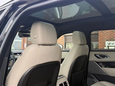 Used 2018 Land Rover Range Rover Velar R-Dynamic SE image 23
