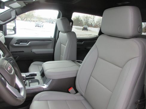 New 2026 GMC Sierra 1500 SLT w/ SLT Premium Plus Package image 14