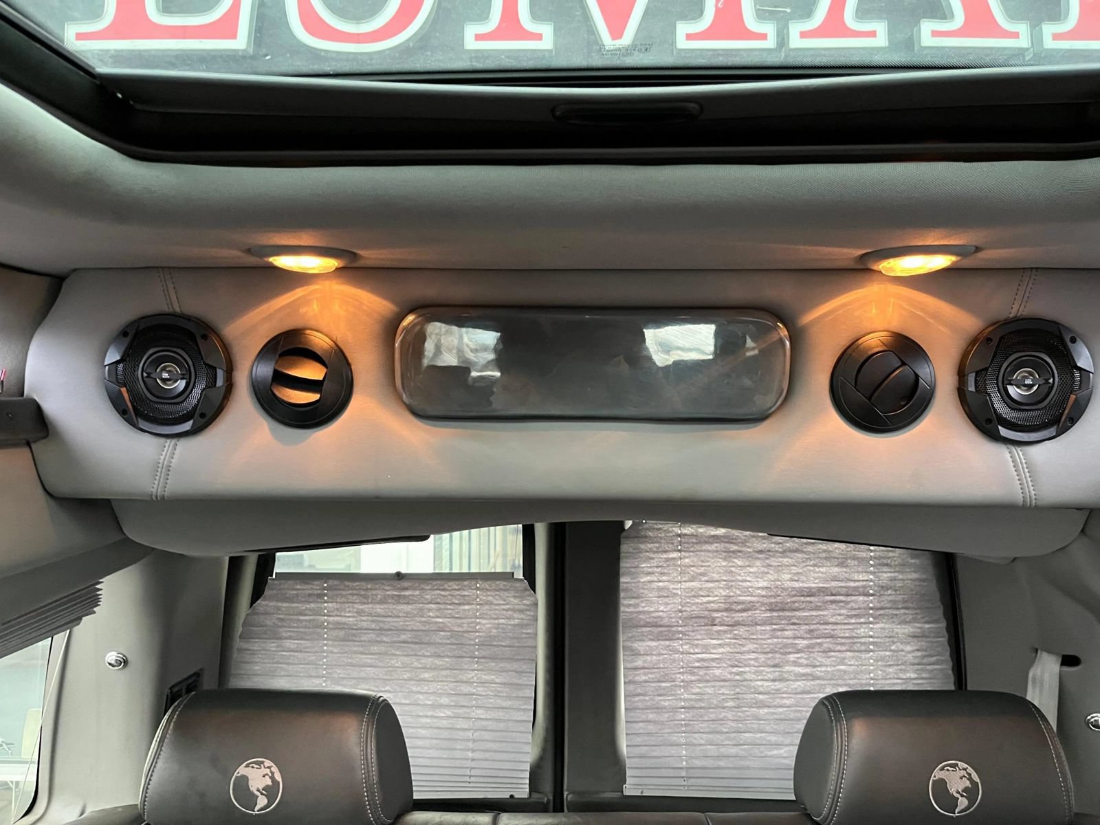 Used 2018 Chevrolet Express 2500 Extended w/ Enhanced Convenience Package RWD image 32