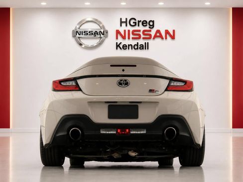Used 2025 Toyota GR86 Premium RWD image 6