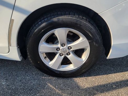 Used 2014 Toyota Sienna L FWD image 22