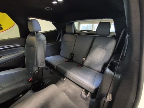 Used 2023 Buick Enclave Essence AWD/4WD image 30