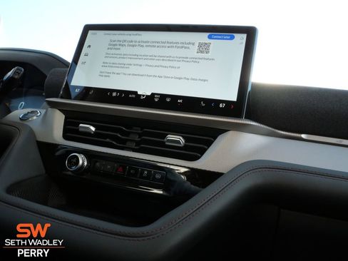 New 2026 Ford Explorer Active w/ Active Comfort Package image 17