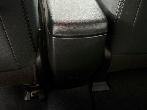 Used 2016 Toyota RAV4 XLE image 29