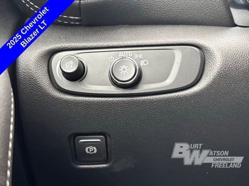 New 2025 Chevrolet Blazer LT w/ Convenience Package image 19