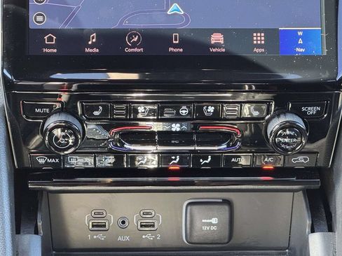 Used 2025 Jeep Grand Cherokee L Limited w/ Luxury Tech Group II AWD/4WD image 21