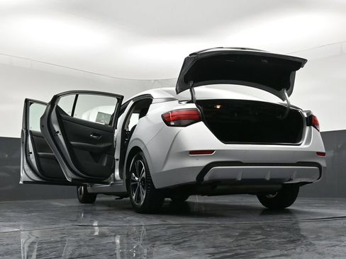 Used 2022 Nissan Sentra SV w/ Trunk Package image 35