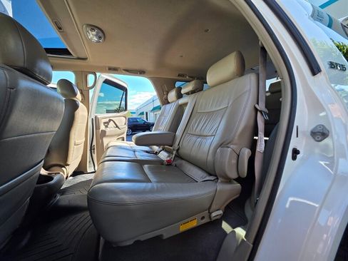 Used 2005 Toyota Sequoia SR5 AWD/4WD image 15