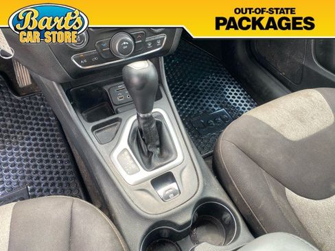 Used 2014 Jeep Cherokee Sport w/ Cold Weather Group FWD image 23
