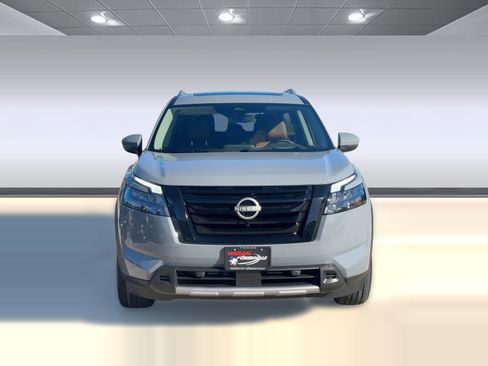 New 2025 Nissan Pathfinder Platinum w/ Black Appearance Package image 6