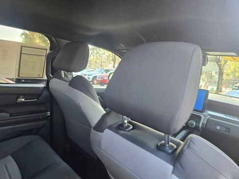 Used 2024 Toyota Tacoma TRD Off-Road image 15