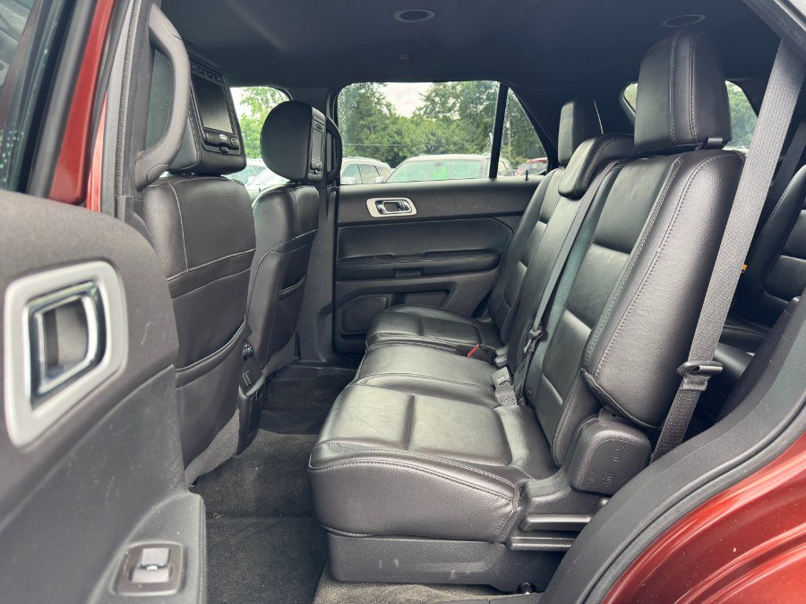 Used 2015 Ford Explorer XLT w/ Equipment Group 202A AWD/4WD image 17