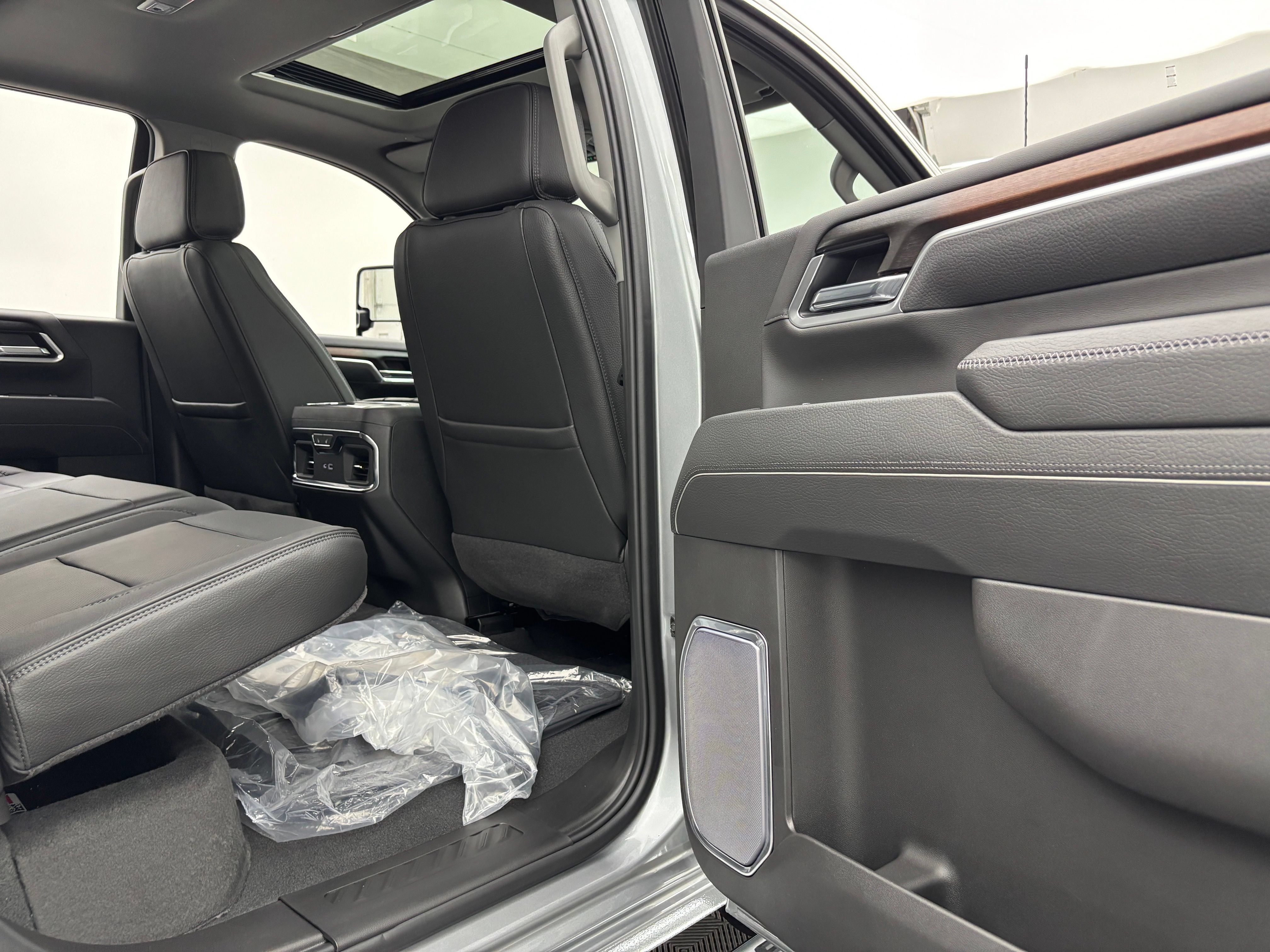 New 2026 GMC Sierra 2500 Denali w/ Denali Reserve Package AWD/4WD image 41
