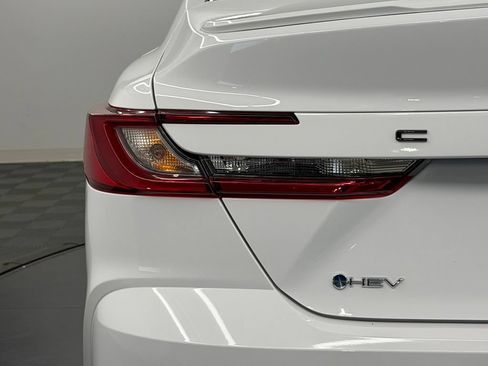 Used 2026 Toyota Camry SE FWD image 13