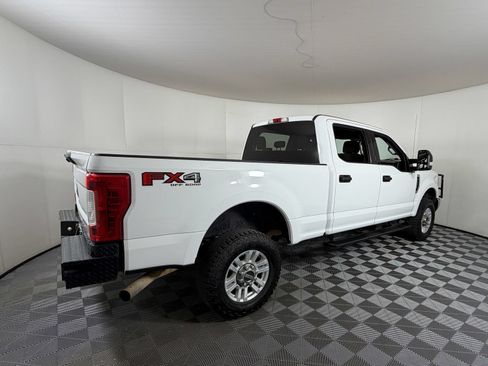 Used 2019 Ford F250 XLT w/ XLT Value Package AWD/4WD image 4