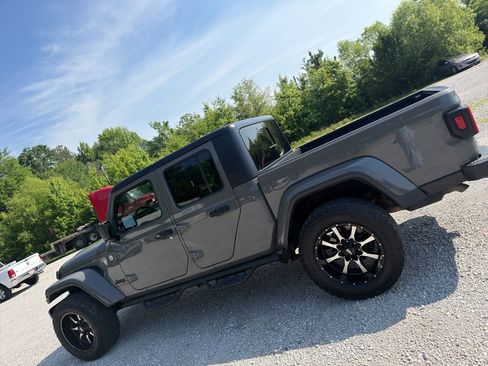 Used 2021 Jeep Gladiator Sport AWD/4WD image 6