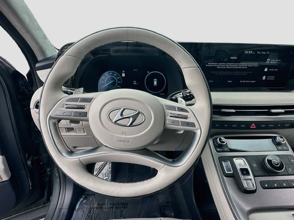 Used 2025 Hyundai Palisade Calligraphy FWD image 11