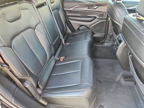 Used 2022 Jeep Grand Cherokee Limited 4xe image 38