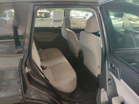 Used 2018 Subaru Forester 2.5i Premium w/ All-Weather Package AWD/4WD image 16