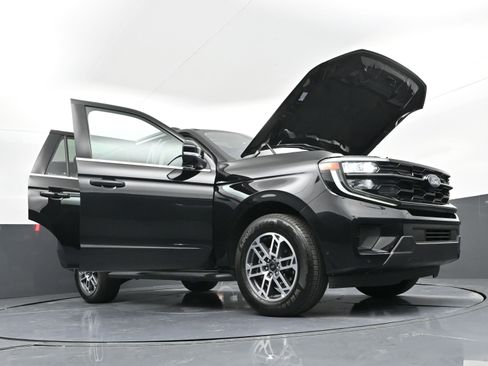 Used 2025 Ford Expedition Active image 50