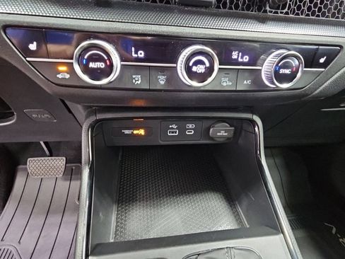 Used 2025 Honda CR-V EX image 17