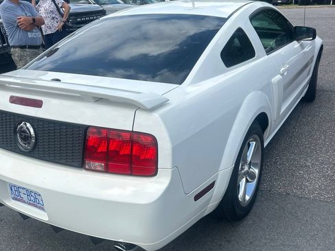 Used 2008 Ford Mustang GT RWD image 4