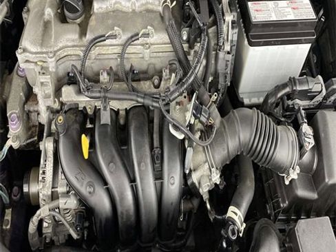 Used 2021 Toyota Corolla LE w/ Carpet Mat Package (TMS) image 30