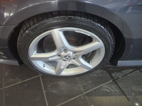 Used 2014 Mercedes-Benz SLK 250 image 23