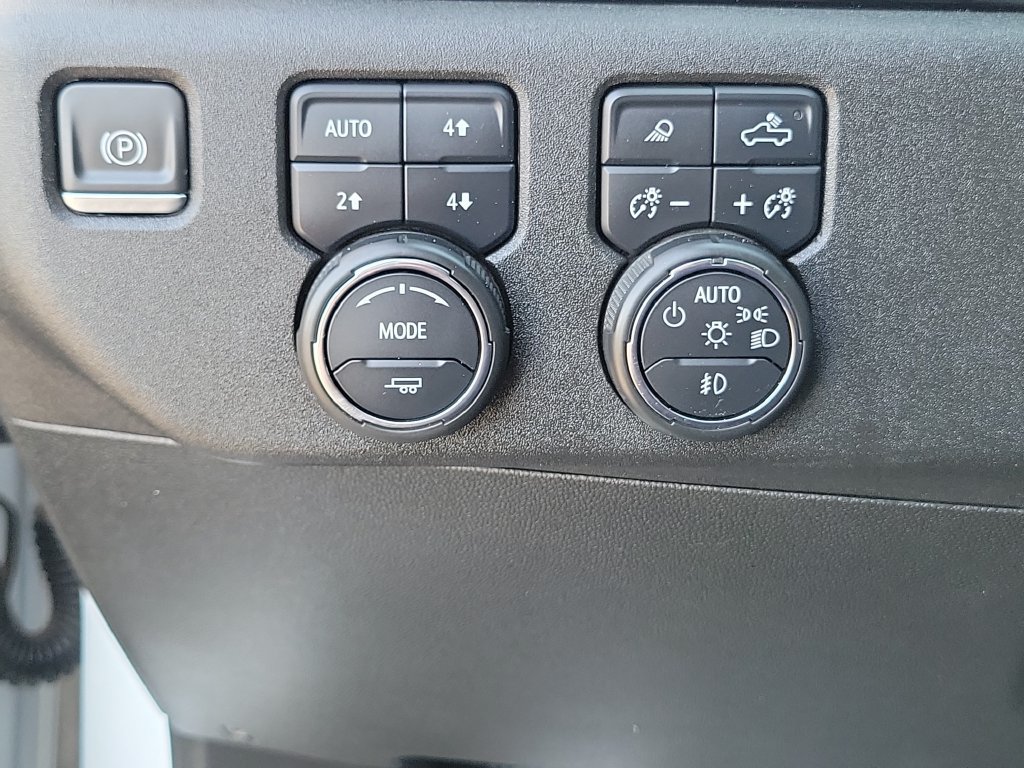 Used 2024 Chevrolet Silverado 2500 LT AWD/4WD image 14