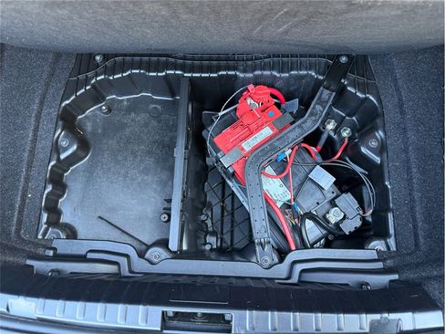 Used 2008 BMW 135i Convertible image 39