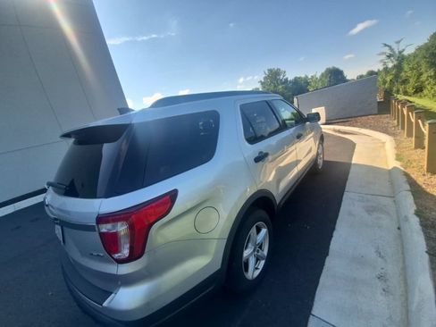 Used 2018 Ford Explorer 4WD image 4