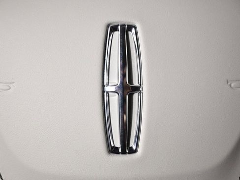 New 2026 Lincoln Aviator AWD w/ Jet Appearance Package image 36