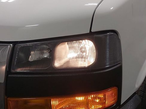 Used 2024 GMC Savana 2500 w/ Driver Convenience Package image 27